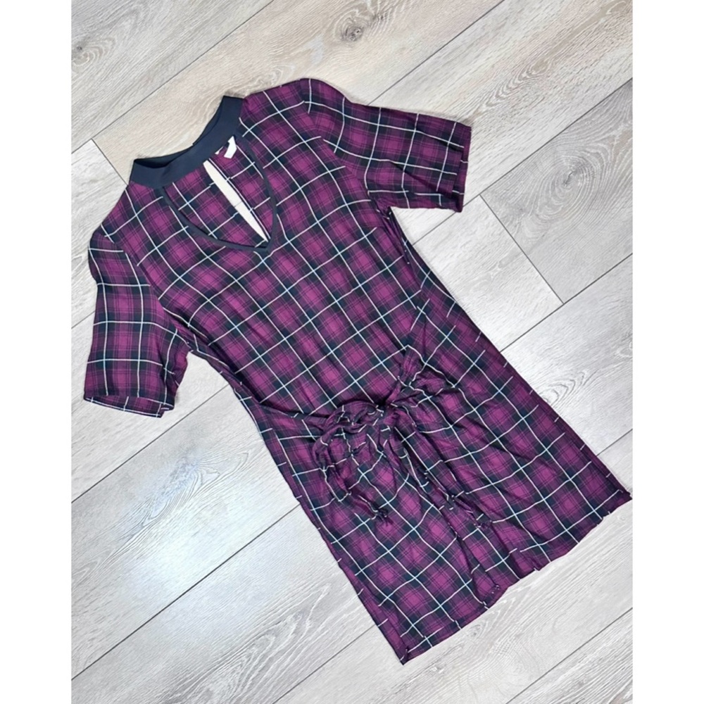 BCBGeneration Cut Out V-Neck Dark Plaid Tie Front Mini Dress - Picture 4 of 16